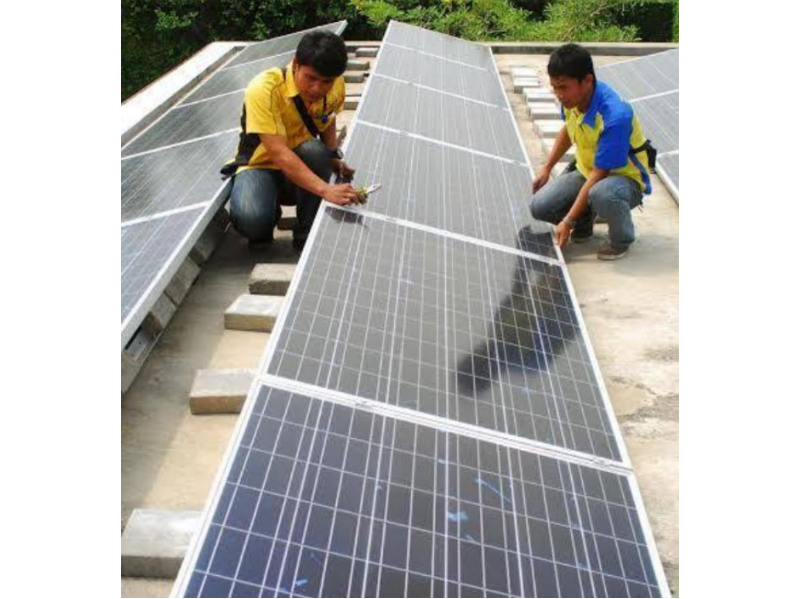 Panel Surya Investasi PLTS atap